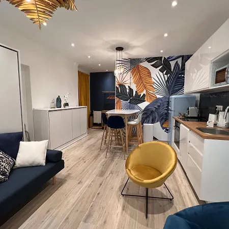 The Palm - Comfort And Air Conditioning In The 9th Apartment Paris